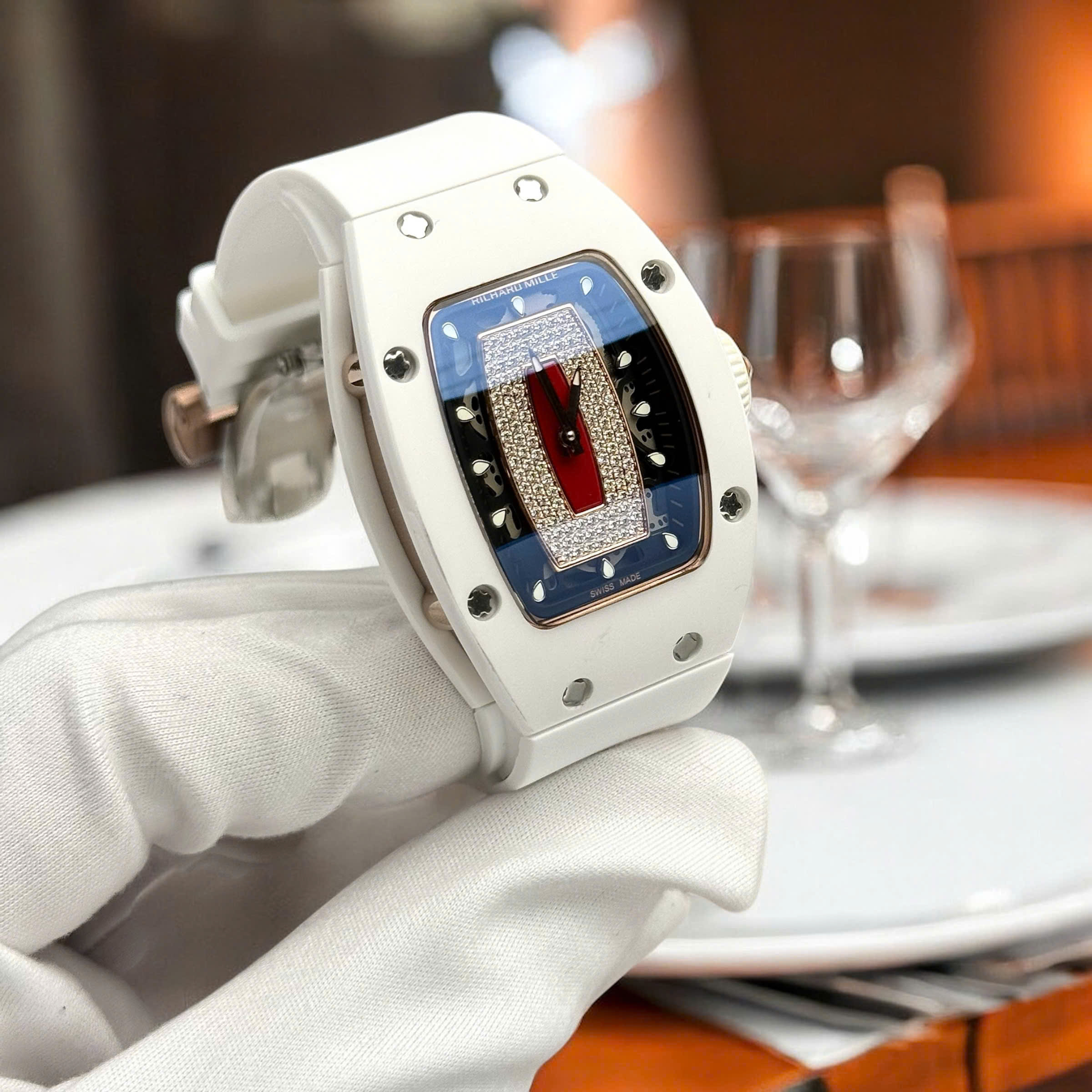 Đồng Hồ Richard Mille Rep 11 RM07 Gốm Trắng Mặt Số Đính Đá Máy Cơ Automatic 36mm (2) Đồng Hồ Richard Mille Rep 11 RM07 Gốm Trắng Mặt Số Đính Đá Máy Cơ Automatic 36mm (2)