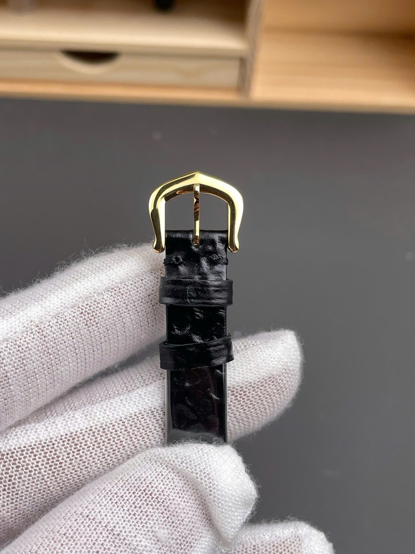 Đồng Hồ Cartier Replica Cao Cấp Baignoire WGBA0017 Nữ Dây Da AF Factory 24,6x18,7mm (1) Dong Ho Cartier Replica Cao Cap Baignoire WGBA0017 Nu Day Da AF Factory 246x187mm 1