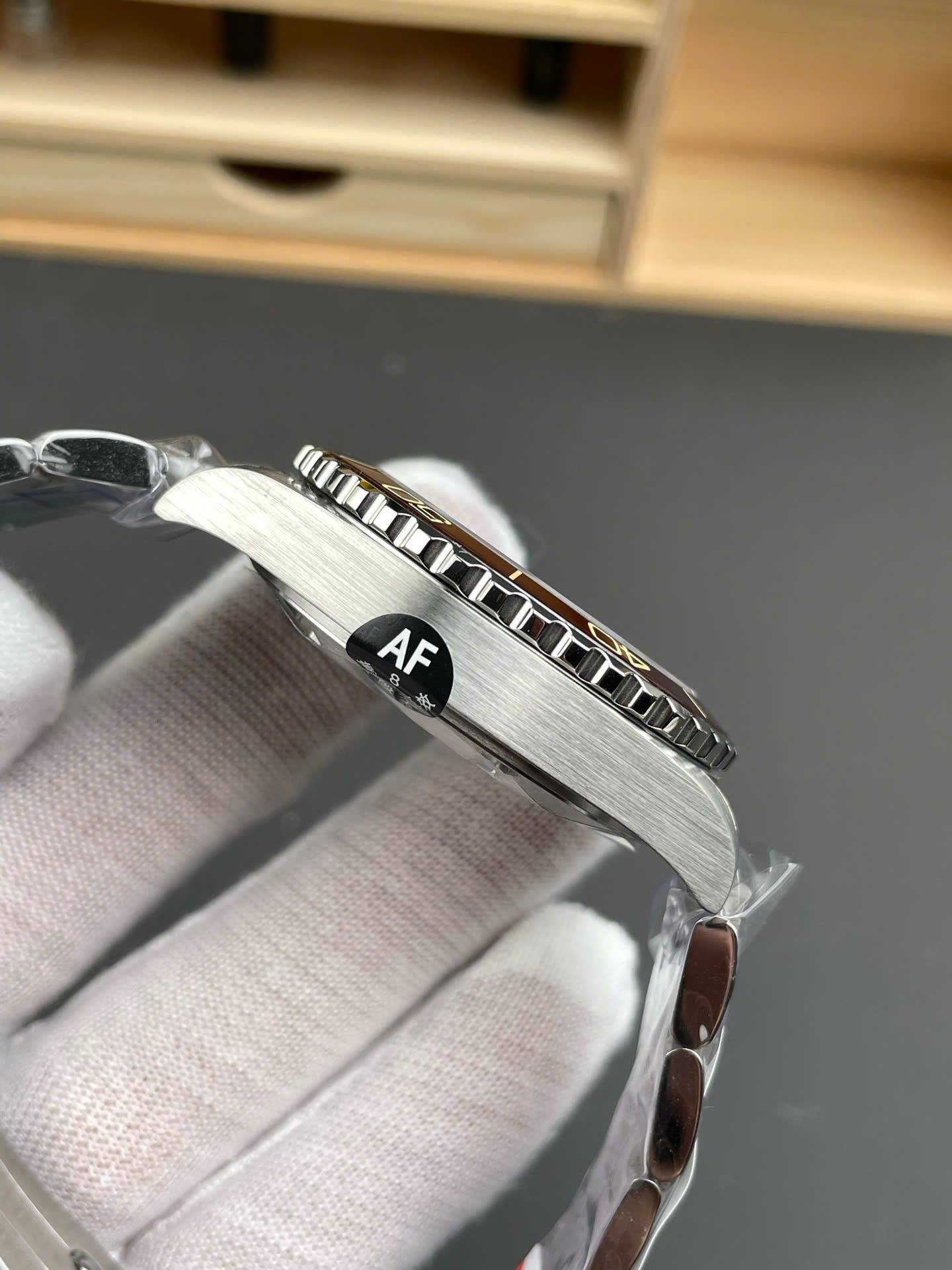 Đồng Hồ Longines Rep 11 HydroConquest Nam Dây Kim Loại Mặt Số Nâu Xưởng AF 41mm (4) Đồng Hồ Longines Rep 11 HydroConquest Nam Dây Kim Loại Mặt Số Nâu Xưởng AF 41mm (7)