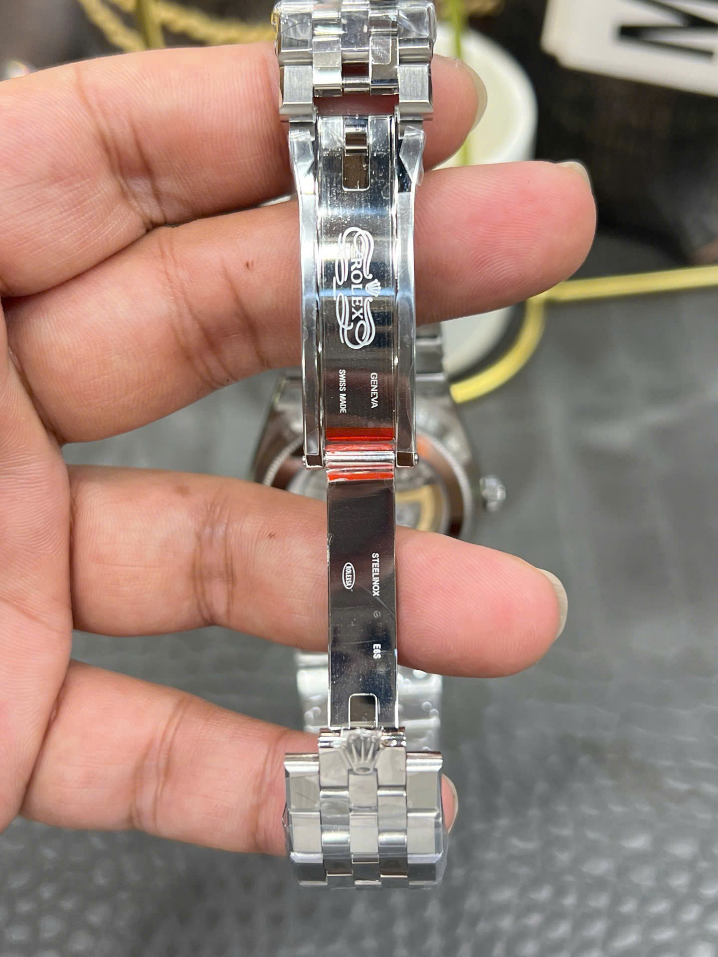 Đồng Hồ Rolex Land-Dweller 127336 Rep 11 Mặt Số Màu Trắng Họa Tiết Tổ Ong 40mm (8) Dong Ho Rolex Land Dweller 127336 Rep 11 Mat So Mau Trang Hoa Tiet To Ong 40mm 8