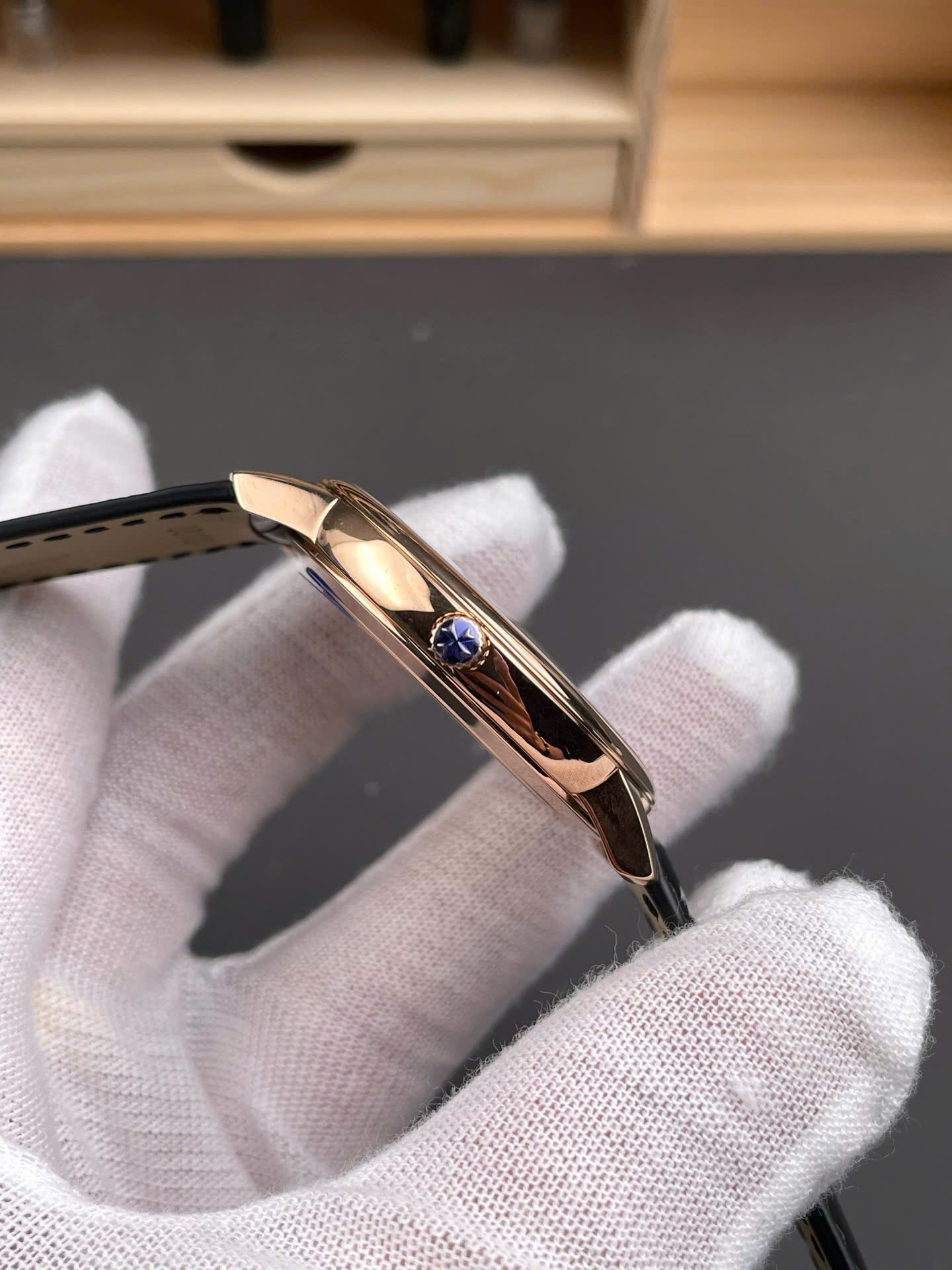 Đồng Hồ Vacheron Constantin Replica 11 Patrimony 85180 Nam Dây Da Màu Đen Xưởng MKS 40mm (3) Dong Ho Vacheron Constantin Replica 11 Patrimony 85180 Nam Day Da Mau Den Xuong MKS 40mm 3