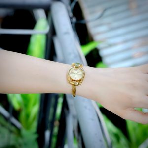 Dong Ho Gucci Horsebit Nu Dang Lac Mau Vang Super Fake Cao Cap 28mm 3