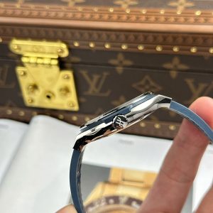 Dong Ho Hublot Classic Fusion Titanium Blue Dial Che Tac 85 Grams Xuong JJZ 42mm 10