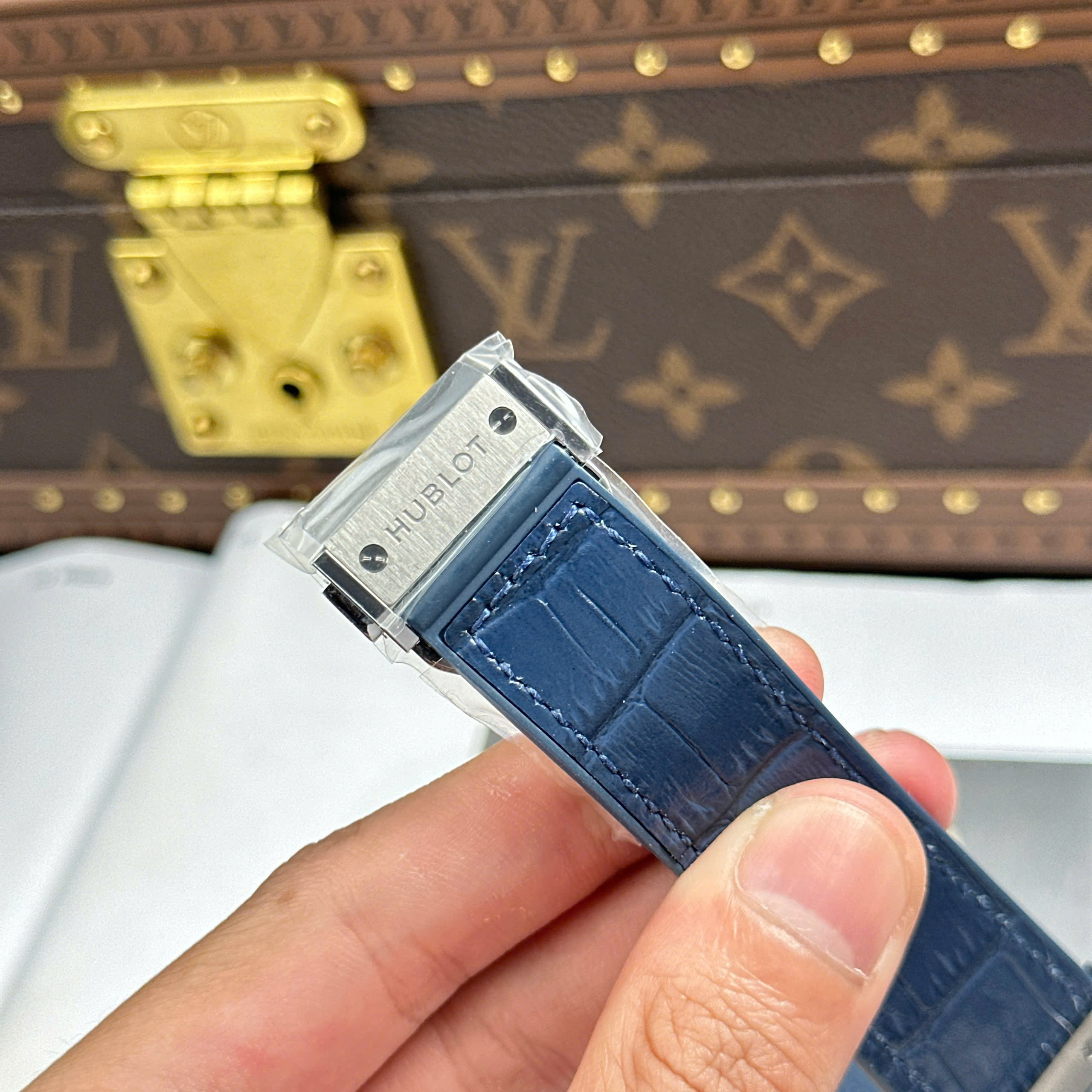 Đồng Hồ Hublot Classic Fusion Titanium Blue Dial Chế Tác 85 Grams Xưởng JJZ 42mm (2) Đồng Hồ Hublot Classic Fusion Titanium Blue Dial Chế Tác 85 Grams Xưởng JJZ 42mm (6)