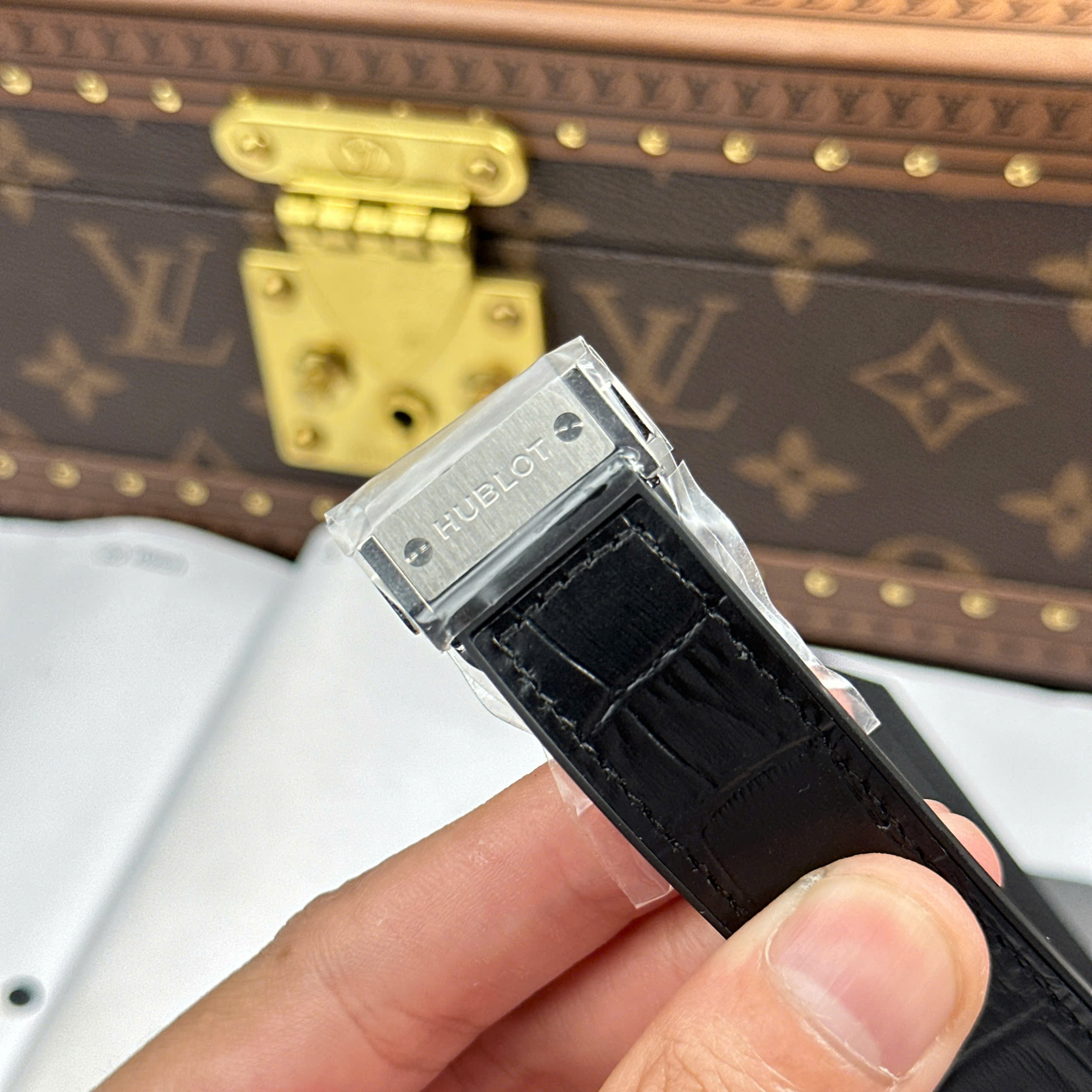 Đồng Hồ Hublot Classic Fusion Titanium Gray Dial Chế Tác 85 Grams Xưởng JJZ 42mm (4) Dong Ho Hublot Classic Fusion Titanium Gray Dial Che Tac 85 Grams Xuong JJZ 42mm 4