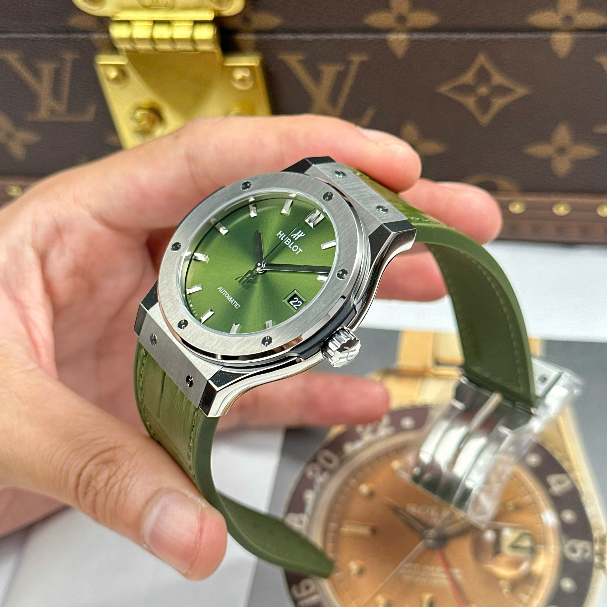 Đồng Hồ Hublot Classic Fusion Titanium Green Dial Chế Tác 85 Grams Xưởng JJZ 42mm (11) Đồng Hồ Hublot Classic Fusion Titanium Green Dial Chế Tác 85 Grams Xưởng JJZ 42mm (11)