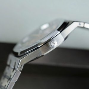 Đồng Hồ Audemars Piguet Chế Tác Royal Oak Extra-thin Jumbo 16202 Mặt Màu Đỏ Đô Nhà Máy ZF 39mm (2)