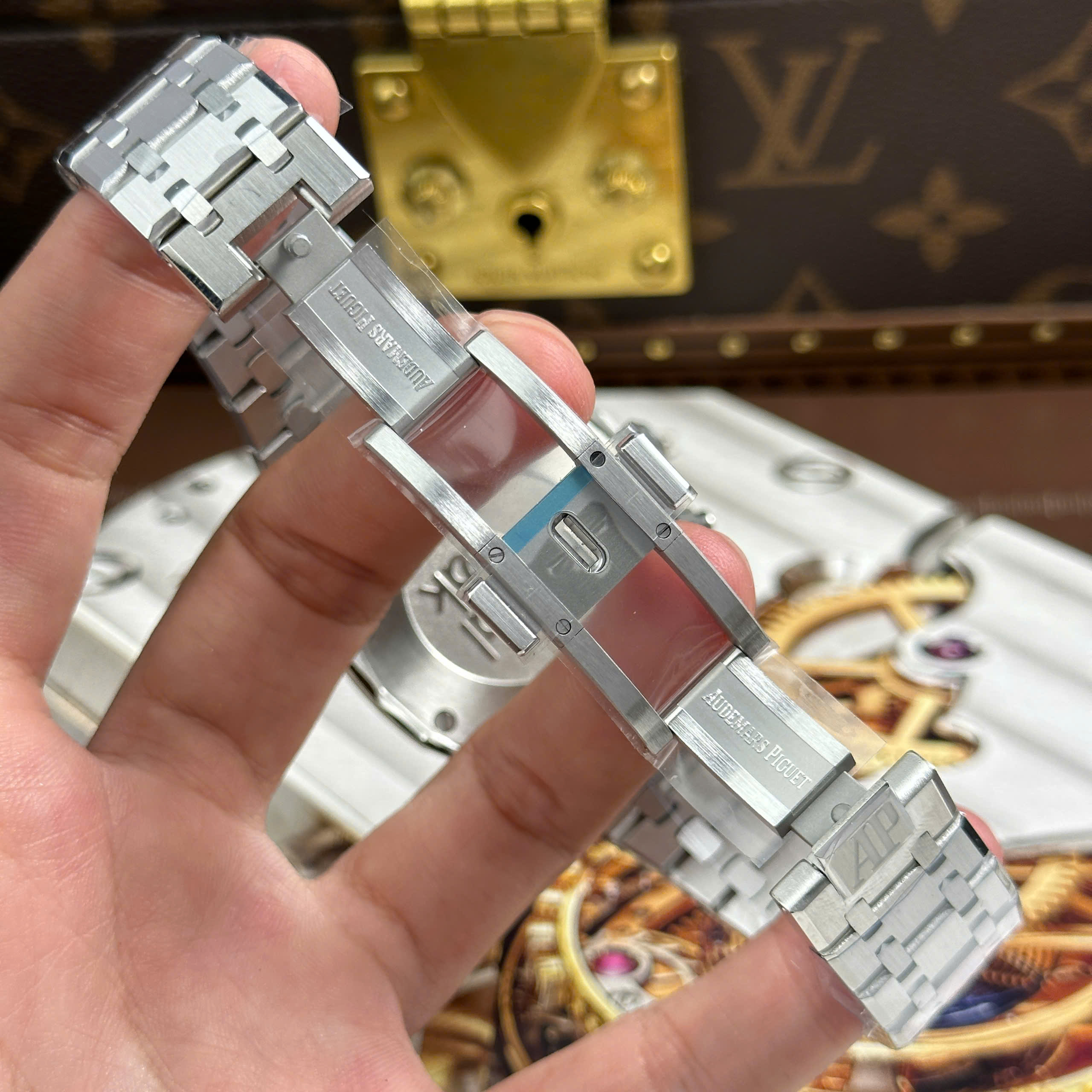 Đồng Hồ Audemars Piguet Royal Oak Chronograph 26331ST Chế Tác Xưởng APS Mặt Xanh 41mm (5) Dong Ho Audemars Piguet Royal Oak Chronograph 26331ST Che Tac Xuong APS Mat Xanh 41mm 5