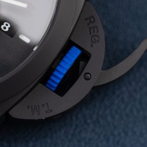 Đồng Hồ Panerai Chế Tác Luminor GMT PAM1176 Vỏ Carbon Dây Vải Nato VSF 44mm