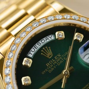 Đồng Hồ Rolex Chế Tác Day-Date 128348 Mặt Xanh Lá Cây Ombre Bọc Vàng 18K Vành Đính Moissanite 36mm (2)