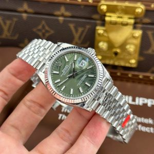 Đồng Hồ Rolex DateJust 126234 Replica 11 Mặt Xanh Họa Tiết Lá Cây Cọc Số Dạ Quang VSF 36mm (2)