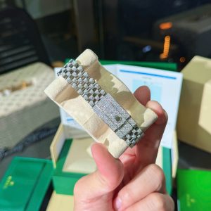 Đồng Hồ Rolex DateJust Chế Tác Mặt Xanh Dương Đính Full Đá Moissanite HongKong 41mm (2)