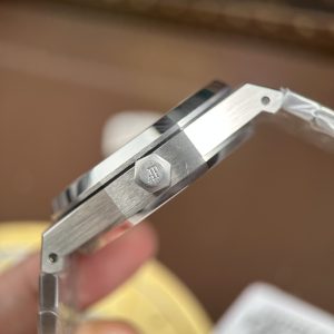 Đồng Hồ Audemars Piguet Chế Tác Royal Oak Selfwinding Flying Tourbillon 26730BC Mặt Xám Đính Đá Baguette 41mm (2)