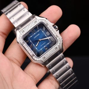 Đồng Hồ Cartier Santos Mặt Xanh Dương Rep 11 Viền Đính Đá Moissanite Máy Cơ Thụy Sỹ Xưởng BV 39 (2)