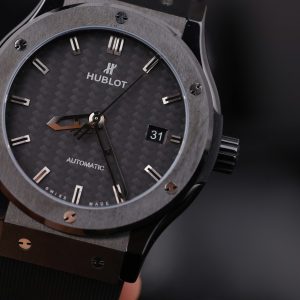 Đồng Hồ Hublot Classic Fusion Replica 11 Vỏ Gốm Đen Mặt Carbon Xưởng JJZ 42mm (2)