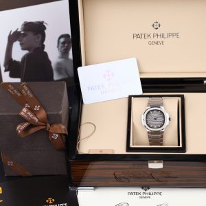 Đồng Hồ Patek Philippe Fake 11 Nautilus 7118 Mặt Xám Viền Đính Đá CZ Xưởng GR 35 (2)