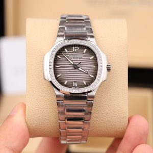 Đồng Hồ Patek Philippe Fake 11 Nautilus 7118 Mặt Xám Viền Đính Đá CZ Xưởng GR 35 (2)