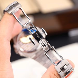 Đồng Hồ Patek Philippe Nautilus 5712 Fake 11 Mặt Màu Cherry Máy Cơ Thụy Sỹ Xưởng GR 40mm (2)