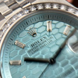 Đồng Hồ Rolex Chế Tác Land-Dweller 127336 Mặt Xanh Băng Họa Tiết Tổ Ong Đính Đá Baguette 40mm (2)