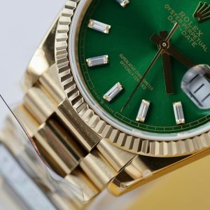 Đồng Hồ Rolex Day-Date Mặt Xanh Lá Cây Chế Tác Mạ Vàng Trọng Lượng 159 Gram Xưởng QF 36mm (2)