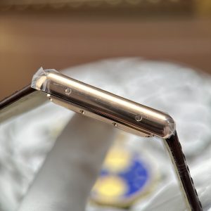 Đồng Hồ Cartier Tank Louis Fake Cao Cấp Mặt Trắng Vỏ Mạ Vàng Hồng Dây Da Nâu 27.8×38 (2)