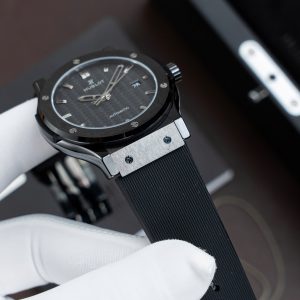 Đồng Hồ Hublot Classic Fusion Chế Tác Mặt Carbon Vỏ Gốm Đen Máy SW300 Thụy Sỹ 42mm (2)