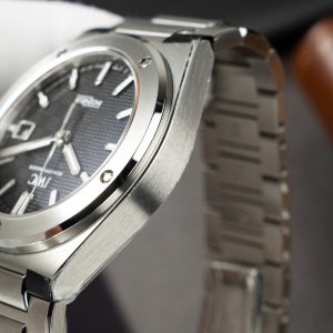 Đồng Hồ IWC Ingenieur Chế Tác Mặt Đen Máy Cơ Thuỵ Sỹ Nhà Máy V7 40mm (2)