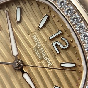 Đồng Hồ Nữ Patek Philippe Nautilus 7010 Chế Tác Vỏ Mạ Vàng Hồng Máy Pin Thụy Sỹ 32mm (2)