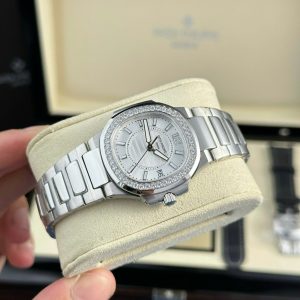 Đồng Hồ Nữ Patek Philippe Nautilus 7010 Rep 11 Mặt Trắng Máy Pin Thụy Sỹ 32mm (2)
