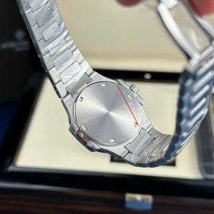 Đồng Hồ Patek Philippe Nautilus 7010 Chế Tác Mặt Trắng Máy Pin Thụy Sỹ 32mm (2)