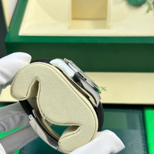 Đồng Hồ Rolex Cosmograph Daytona 126539TBR Chế Tác Mặt Xám Viền Đính Đá Baguette 40mm (2)